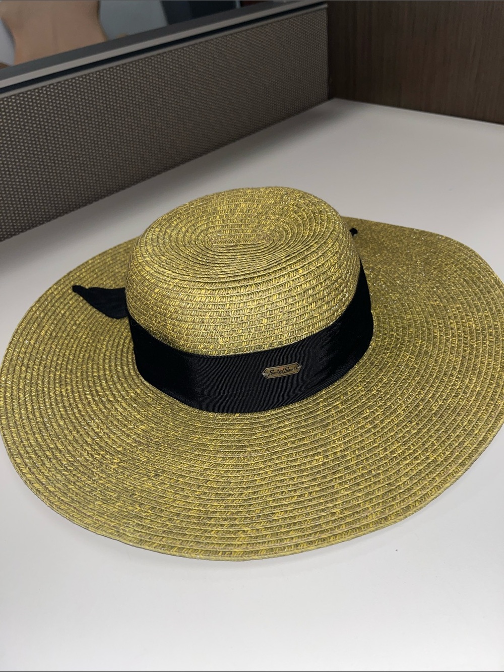 Sun N Sand Wide-Brim Straw Sun Hat with Black Ribbon - Green